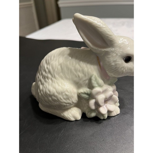 Lenox Easter Bunny Rabbit Flowers Candle Holder Figurine - Picture 9 of 13